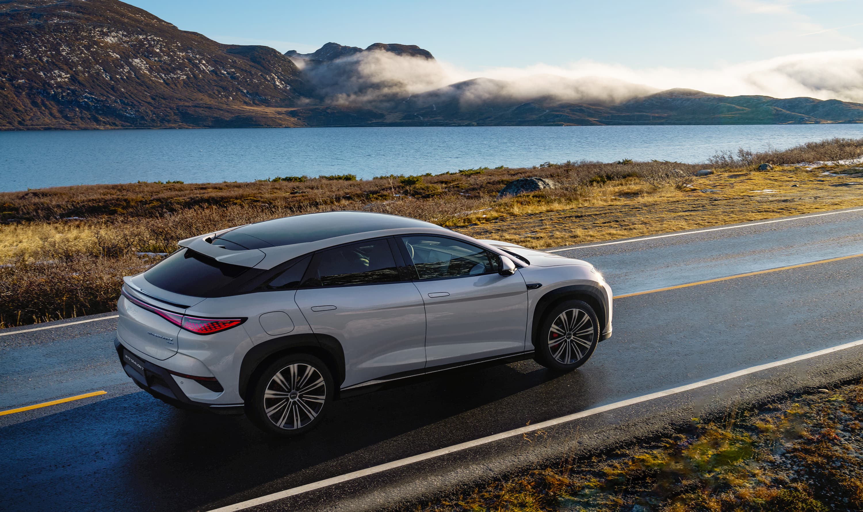 BYD SEALION 7