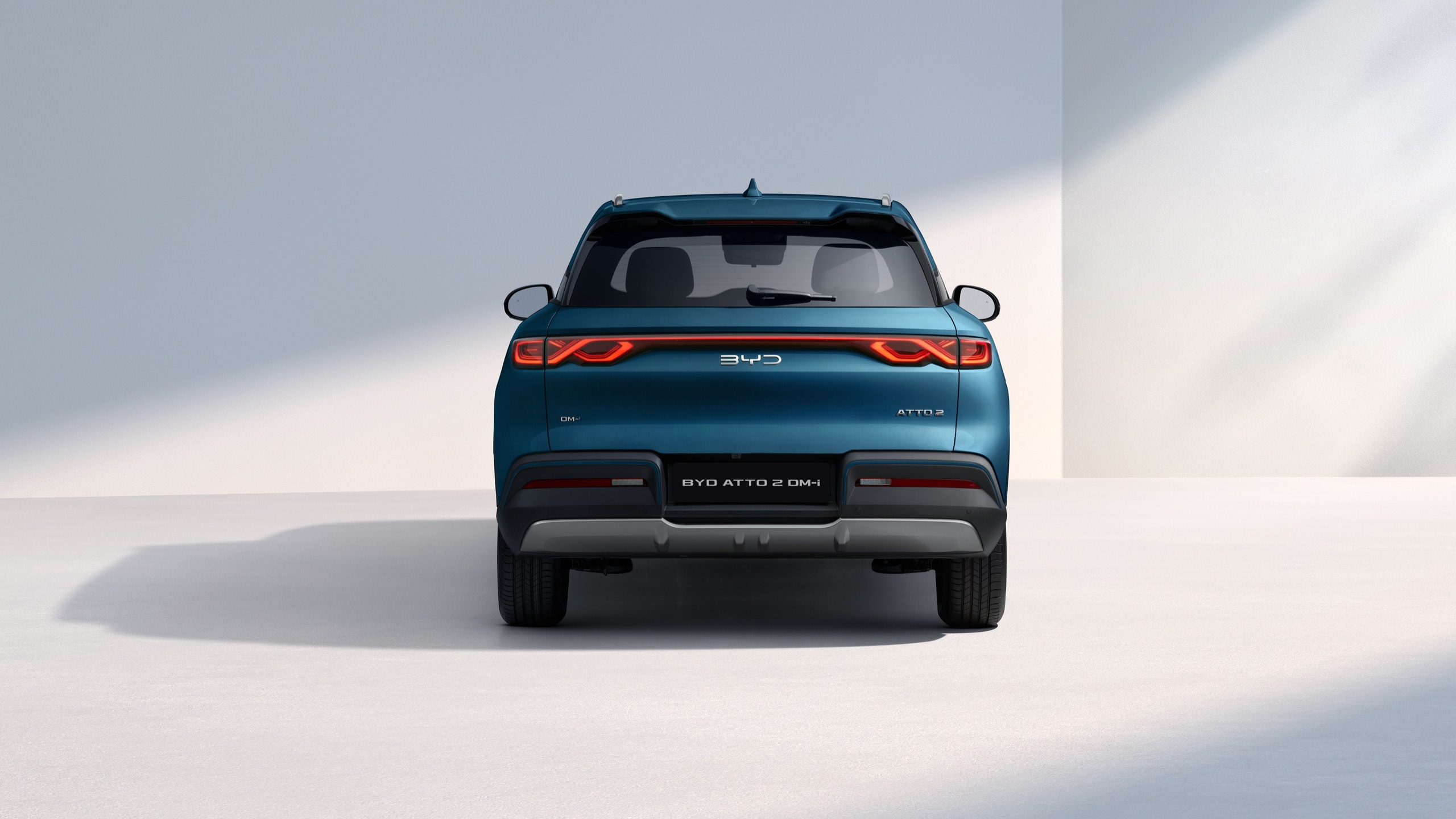 BYD ATTO 2 DM-i — view 1