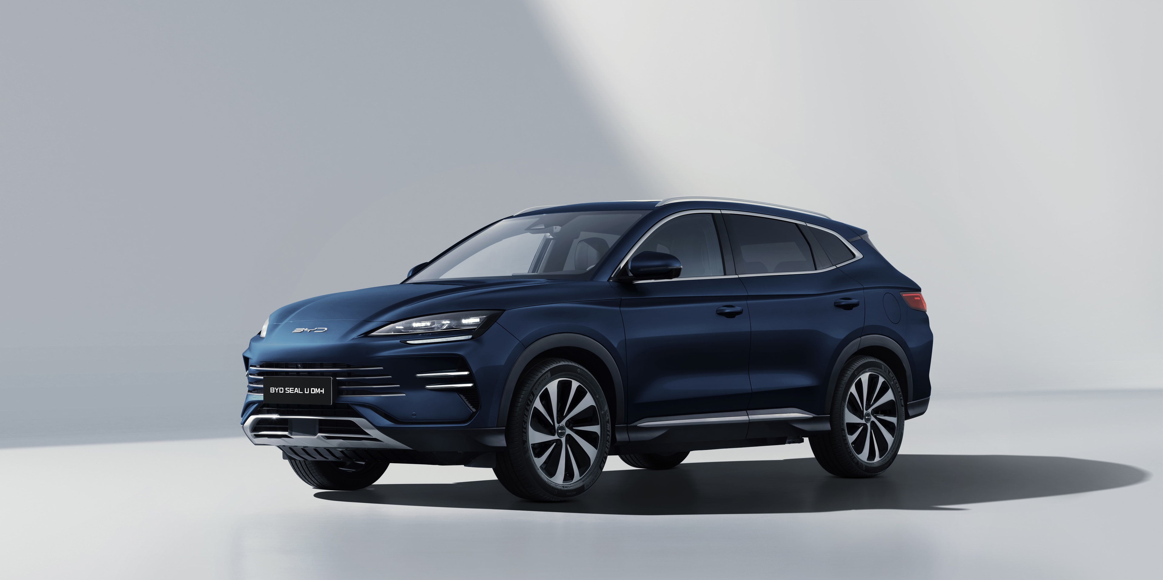 BYD SEAL U DM-i 2026 — view 1