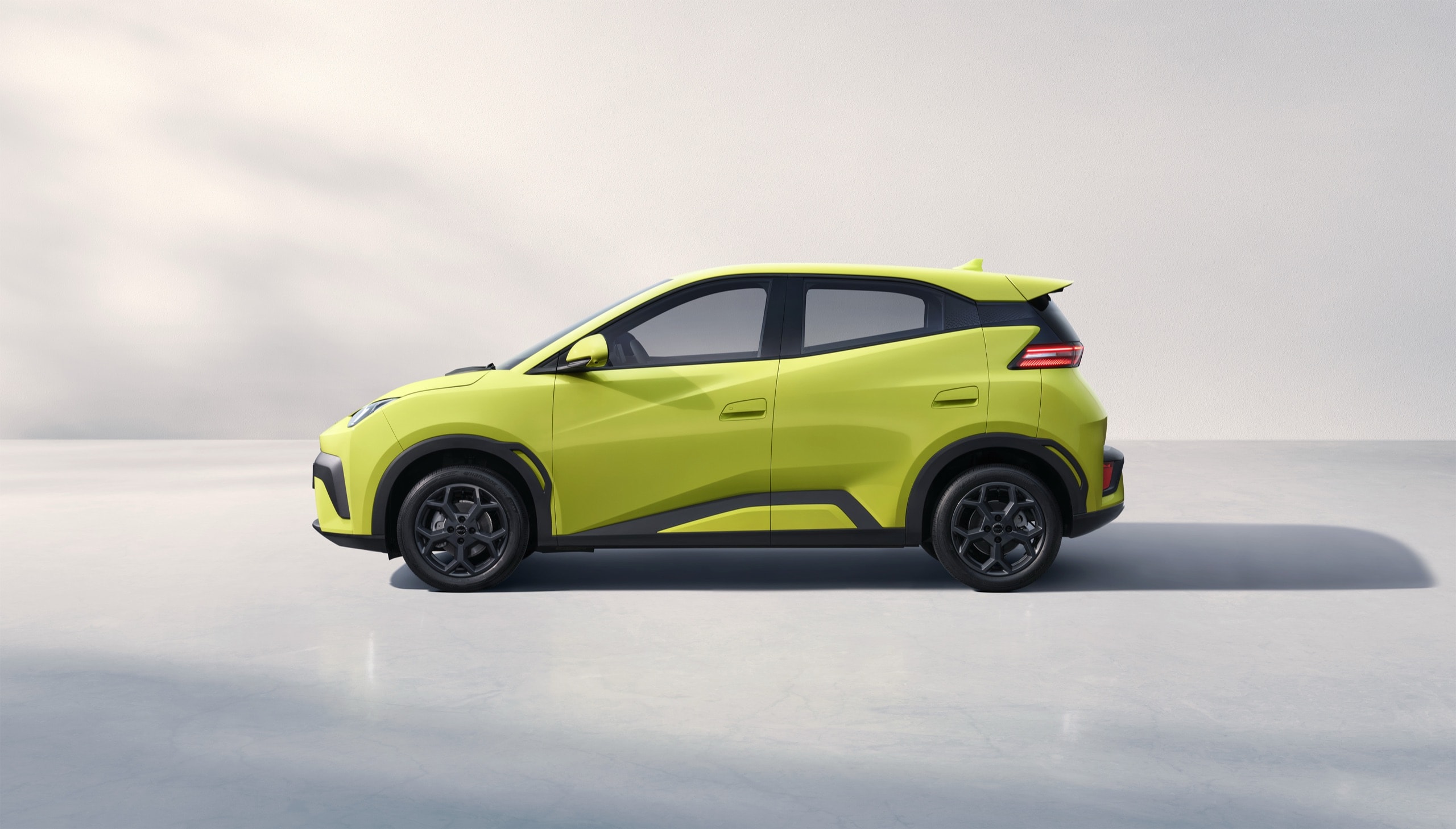 BYD DOLPHIN SURF 2026 — view 1