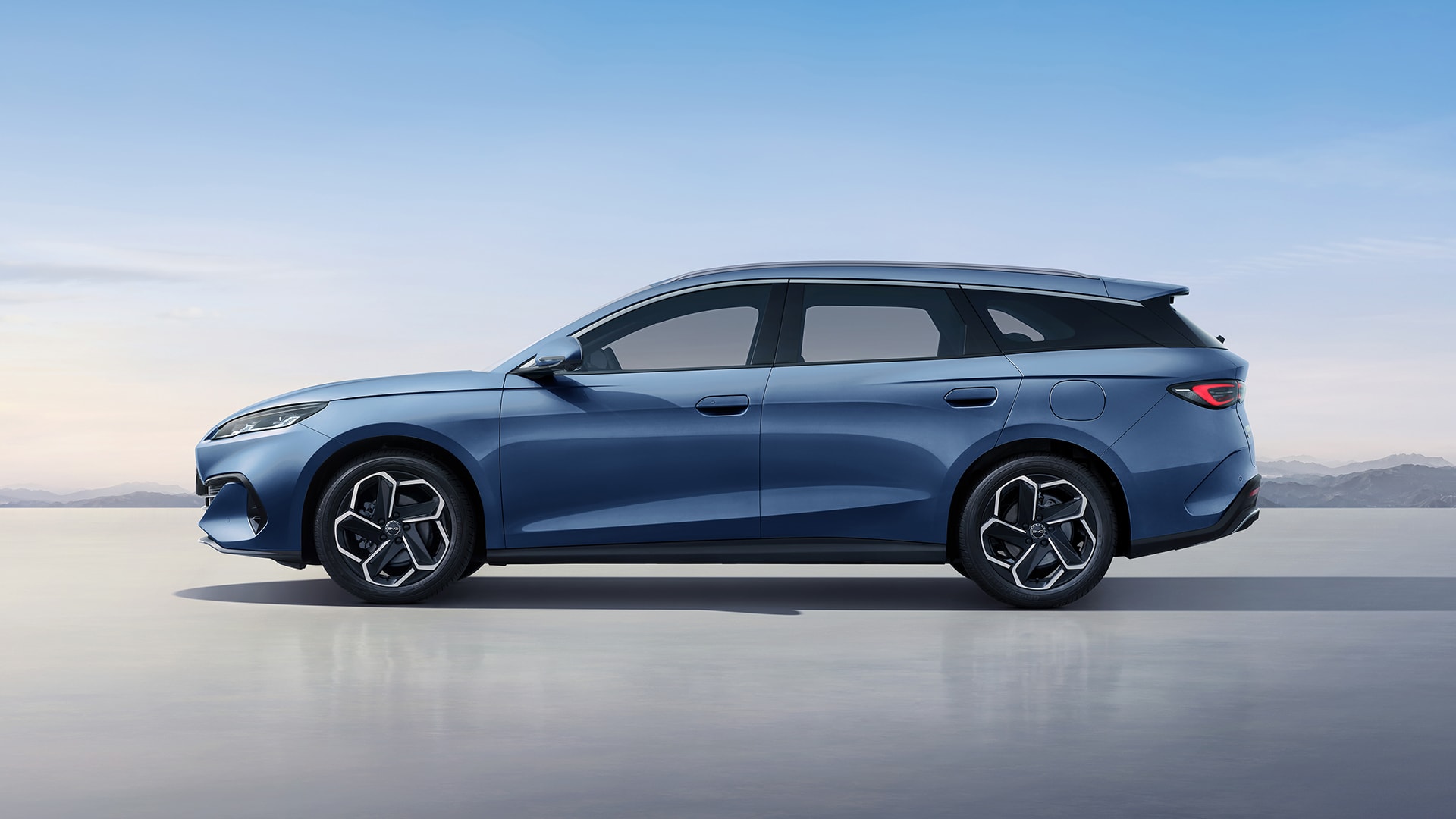 BYD SEAL 6 DM-i TOURING — view 1